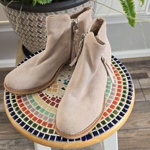 Dolce Vita Suede Tan Ankle Boots